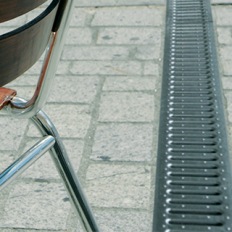 Comment bien choisir son caniveau hydraulique? Les critères de sa mise en œuvre.