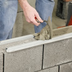 Solutions innovantes en termes de blocs béton et briques de parement pour une mise en œuvre économique et rapide