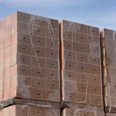 Les blocs en terre cuite dans la construction en murs creux : les avantages