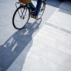 Les pavés drainants : une solution pratique pour l’aménagement de vos espaces extérieurs