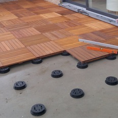 Plots de terrasse : combien en faut-il pour un soutien optimal ?