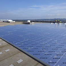 Associez performance et design grâce à la nouvelle tuile plate en céramique Elfino