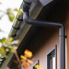 Remplacez vos vieilles gouttières par les modèles en TECHTAN® de la marque Nicoll