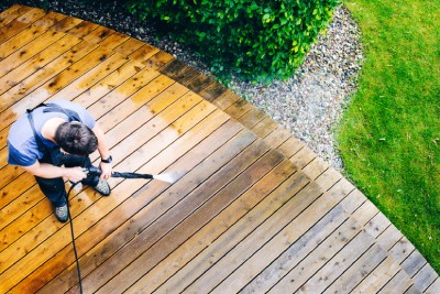 BigMat vous conseille pour nettoyer vos extérieurs avec les produits AQUAPLAN